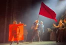 Boos as Just Stop Oil activists disrupt Les Mis to ‘lock themselves’ to stage