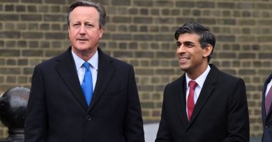 Body language expert on how Rishi Sunak is being upstaged by David Cameron